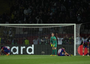 1-4. Los errores defensivos acaban con el sueño europeo del Barcelona