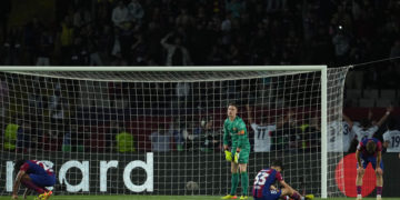 1-4. Los errores defensivos acaban con el sueño europeo del Barcelona