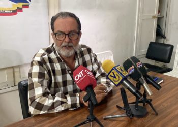 Diputado de AD invitó a su partido a apoyar al candidato de mayor respaldo en caso de que el aspirante de la tolda blanca no tenga posibilidad