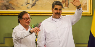 El presidente Nicolás Maduro recibirá a Gustavo Petro este martes en Caracas