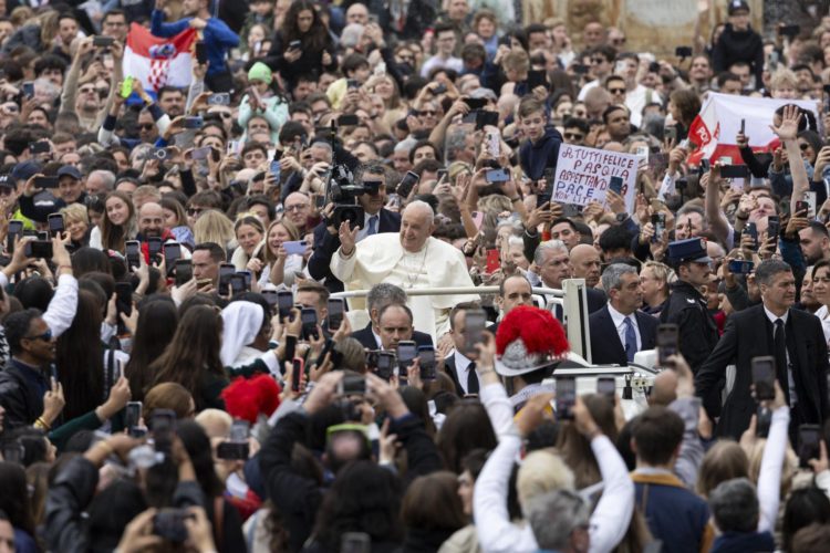 Imagen del papa Francisco en el Domingo de Pascua. EFE/EPA/MASSIMO PERCOSSI