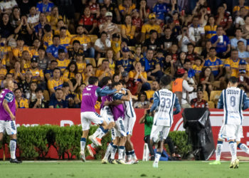 Salomón Rondón queda solo como líder goleador, tras el triunfo de Pachuca sobre Tigres