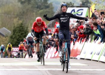 El galés Stephen Williams da un golpe mágico en la Flecha Valona