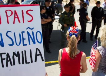 Una jueza de EE.UU. ordena dar albergue seguro para niños migrantes que cruzan la frontera