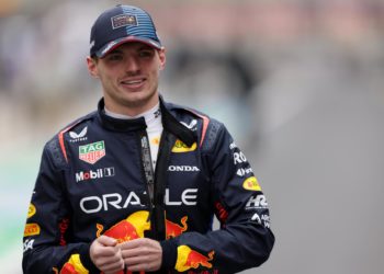 Max Verstappen saldrá en la ‘pole’ en el Gran Premio de China, seguido de Pérez y Alonso