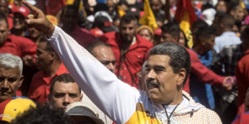 Maduro pide crear una nueva alternativa social contra el capitalismo y el fascismo