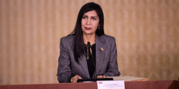 Designan a Gladys Gutiérrez como embajadora ante España