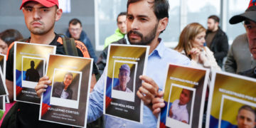 Congresista colombiano regresa al país y dice que en Venezuela se le retuvo ilegalmente