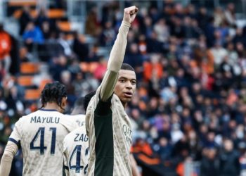 1-4. Mbappé saca la varita y el PSG acaricia el título