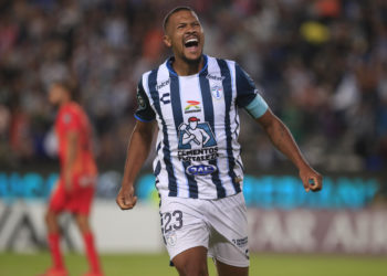 Salomón Rondón desafía en pleno Azteca al campeón América