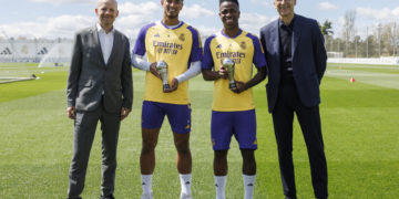 La FIFA distingue a Bellingham, Vinicius y Courtois como miembros del once ideal de FIFPRO