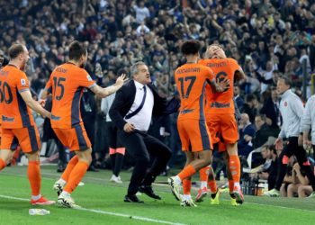 1-2. El Inter acaricia el ‘Scudetto’ con una victoria de campeón