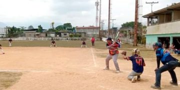 Estadio «Enrique Pineda» listo para recibir tercera jornada del softbol Cejitense