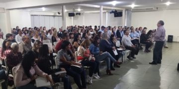 Antonio Pérez Esclarín en Valera: “crisis actual nos está dejando una “pobre educación”