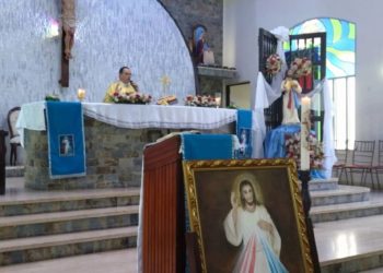 Fiesta de la Misericordia en Parroquia San Rafael de Carvajal