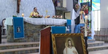 Fiesta de la Misericordia en Parroquia San Rafael de Carvajal