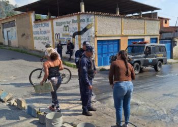 Protestan en Boconó por bote de aguas servidas