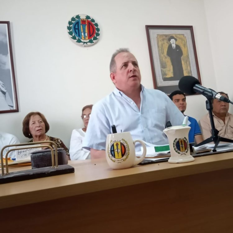 Carlos Andrés González: " Los adecos verdaderos no daremos forfait el 28-J y respaldaremos al candidato de la Plataforma Unitaria".