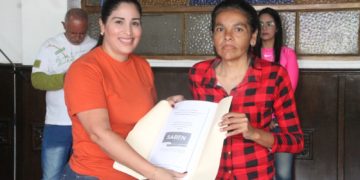 Alcaldía de Valera entrega títulos de tierra a familias de diferentes localidades