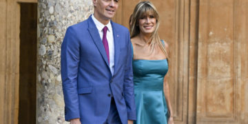 Sánchez reflexionará si renuncia a la Presidencia tras la denuncia contra su esposa