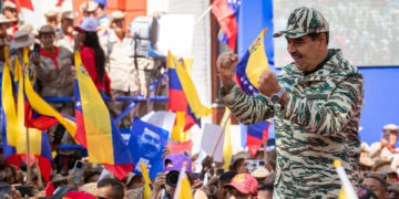 Presionar a Maduro sin disparar la migración venezolana, el dilema de Joe Biden