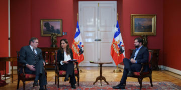 Boric se reúne con embajador chileno en Venezuela tras llamado a consultas