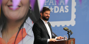 Boric dice estar «disponible» para hablar con Maduro en plena polémica por el Tren de Aragua