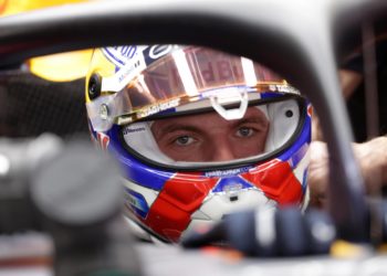 Max Verstappen se hace con la victoria en el Gran Premio de China, con Pérez tercero
