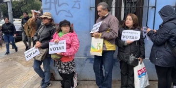 Venezolanos en Argentina intentan inscribirse a contrarreloj en el padrón electoral