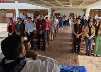 Equipo 10 celebró 16 años generando confianza