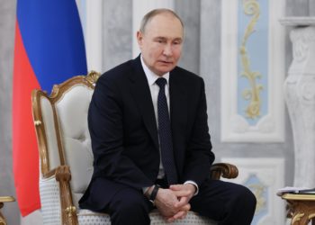 Putin pide reanudar las negociaciones de paz justo cuando sus tropas avanzan en Ucrania