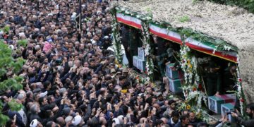 Irán comienza las ceremonias funerarias por la muerte del presidente Raisí