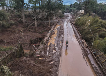 Suben a 108 los muertos y a 136 los desaparecidos por las inundaciones en el sur de Brasil