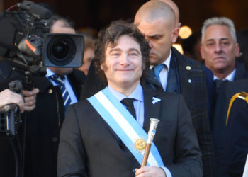 Reducción de impuestos y búsqueda de pacto con oposición, ejes de Milei en fiesta patria