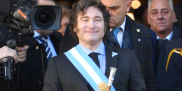 Reducción de impuestos y búsqueda de pacto con oposición, ejes de Milei en fiesta patria