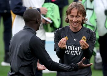 Modric: «Todos nos dan como favoritos, pero no pensamos así»