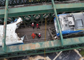 Un choque de trenes en Buenos Aires deja 60 heridos, 30 graves, y dudas sobre su causa