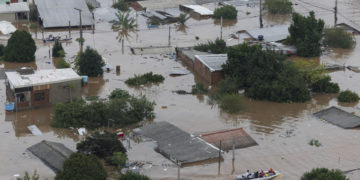 La ciudad brasileña de Porto Alegre, sumergida bajo las aguas en una inundación histórica