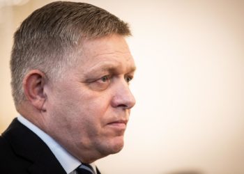 El primer ministro eslovaco, Robert Fico, en estado grave tras haber sido tiroteado