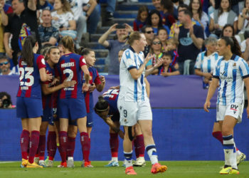 8-0. El Barça arrolla a la Real Sociedad y agranda su palmarés en la Copa de la Reina