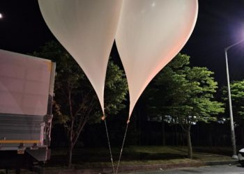 Corea del Norte envía al Sur centenares de globos rellenos de desechos