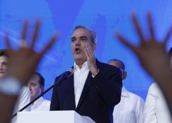 El recuento final de los comicios dominicanos confirma la reelección de Luis Abinader