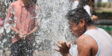 La tercera onda de calor causa temperaturas mayores a 45 grados en 12 estados de México