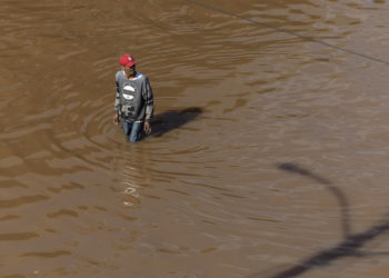 Suben a 84 los muertos por las inundaciones en el sur de Brasil