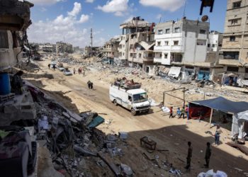 «No hay lugar seguro»: los palestinos huyen de Rafah sin saber qué vendrá después