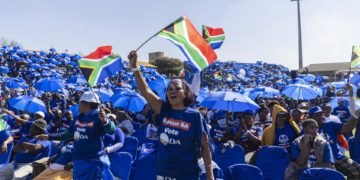 La oposición pide el voto para desbancar del poder al partido de Mandela en Sudáfrica