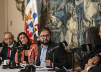 Boric dice que triple atentado policial en sur de Chile «tiene connotaciones terroristas»