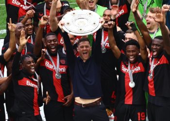 2-1. Xabi Alonso culmina su invencible Bundesliga