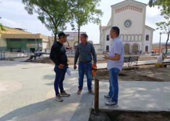 Concejal de Valera Luis Daniel Reyes supervisó la obra de la Plaza San Pedro