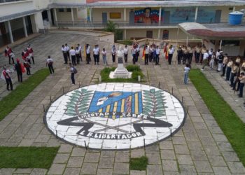Mérida celebra 107 años del Liceo Libertador 